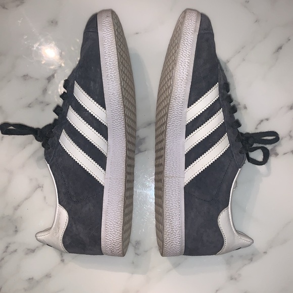 Adidas - Picture 2 of 3